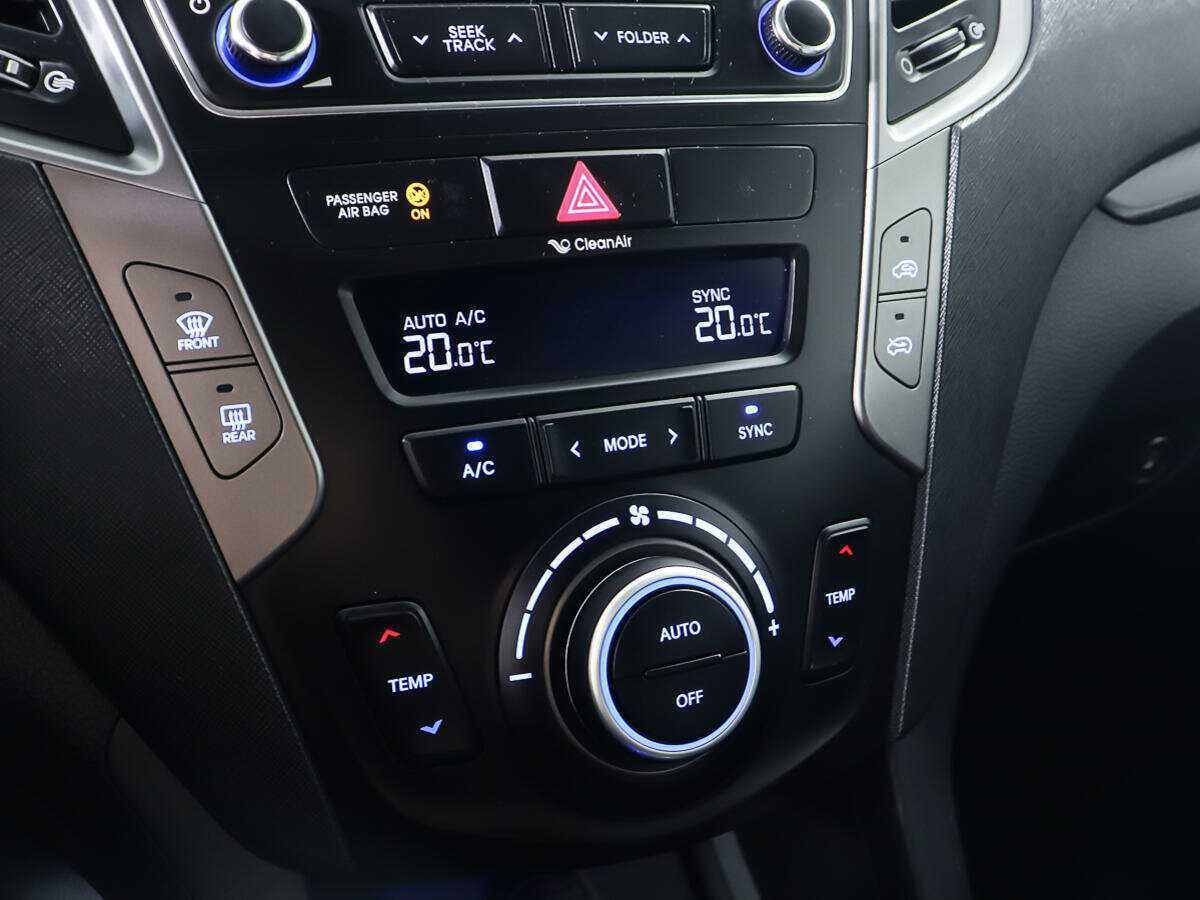 Б/У Хендай Санта Фе 2016 года. Фото: #17