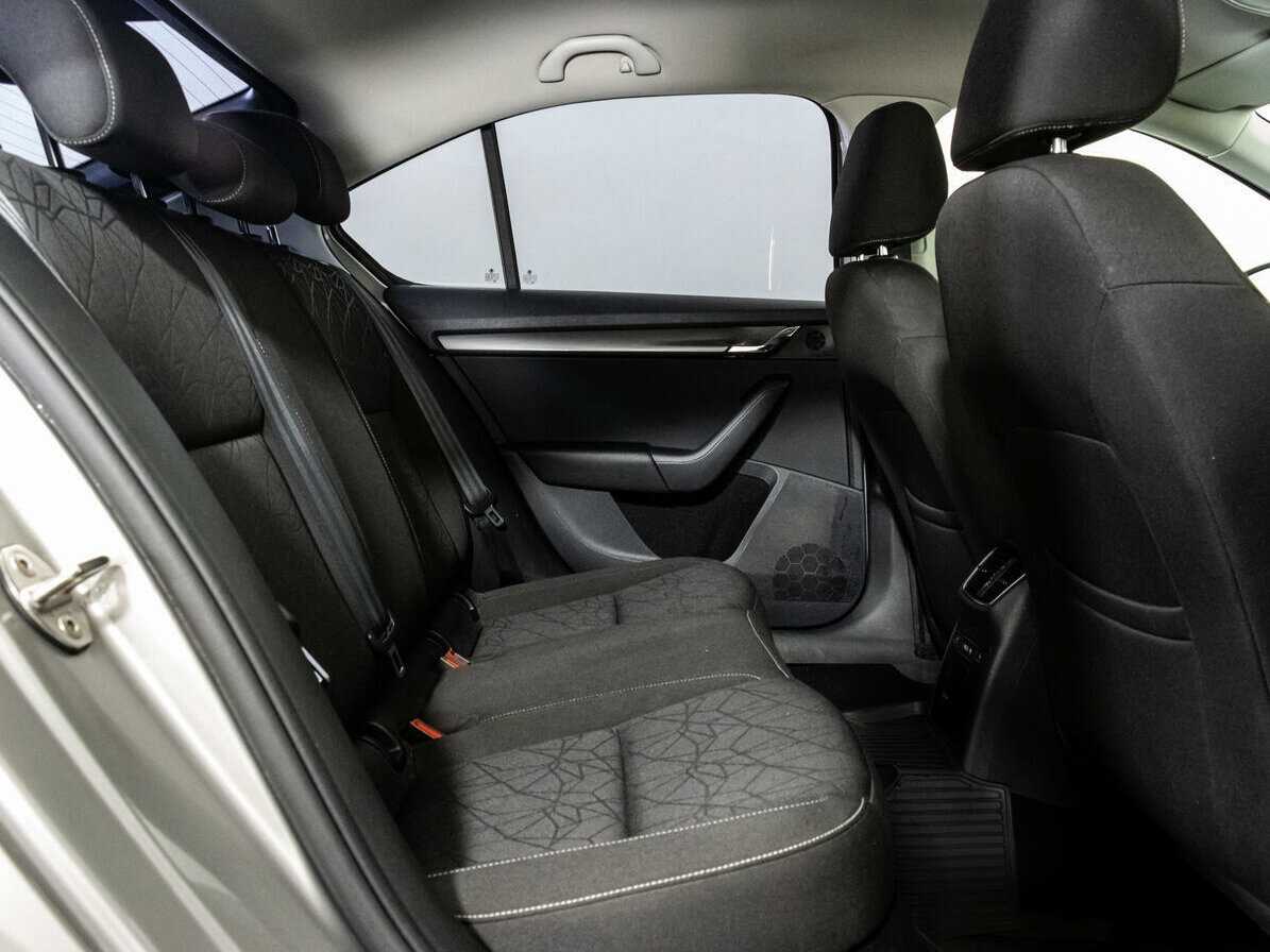 Б/У Шкода Октавия 2019 года. Фото: #14