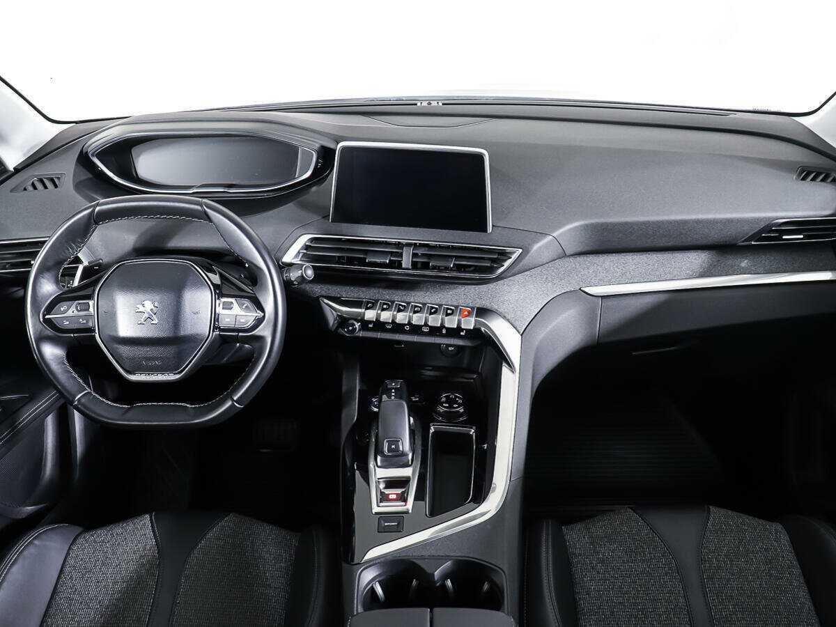 Б/У Пежо 3008 2017 года. Фото: #10