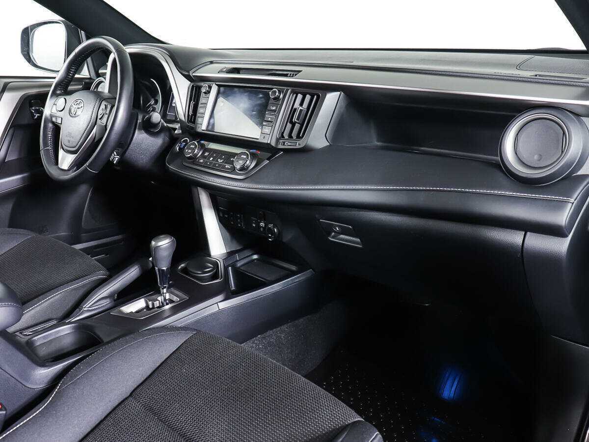 Toyota RAV4 2018 года с пробегом. Фото: #7