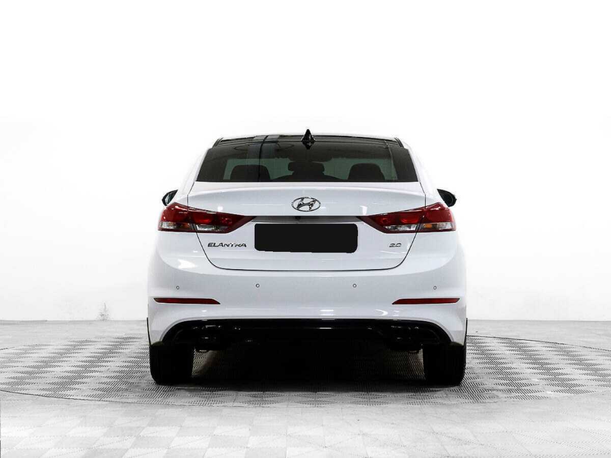 Hyundai Elantra 2017 года с пробегом. Фото: #4