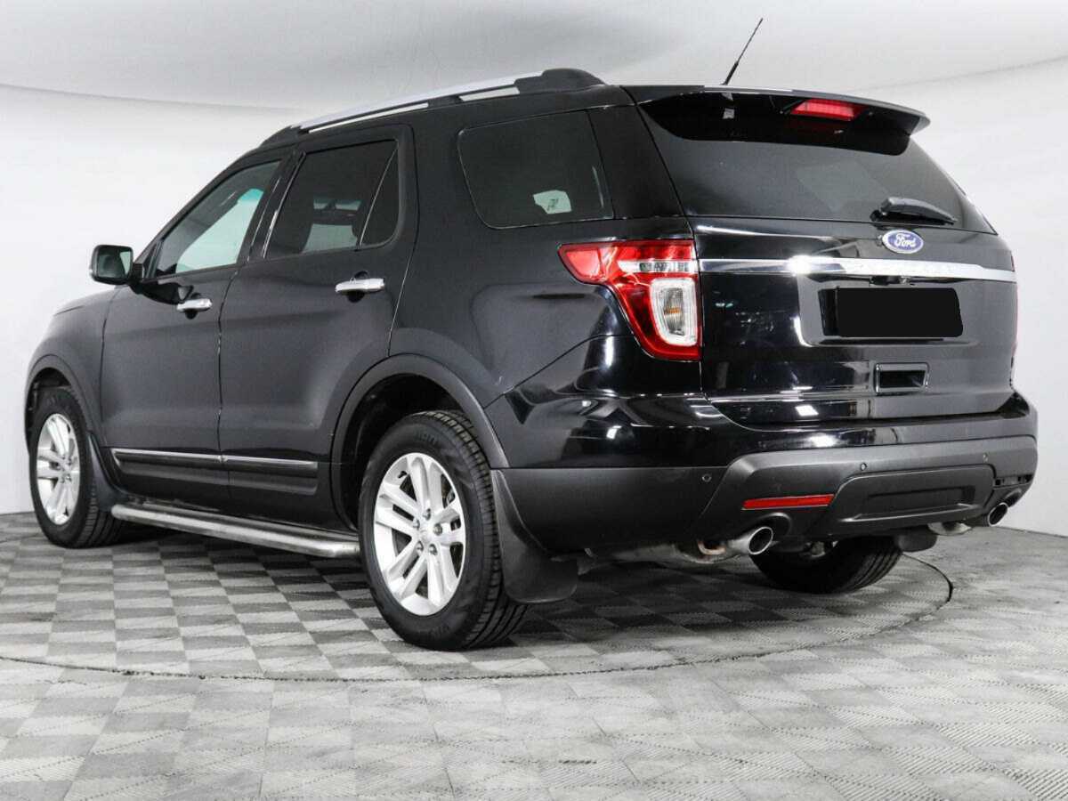 Ford Explorer 2015 года с пробегом. Фото: #3