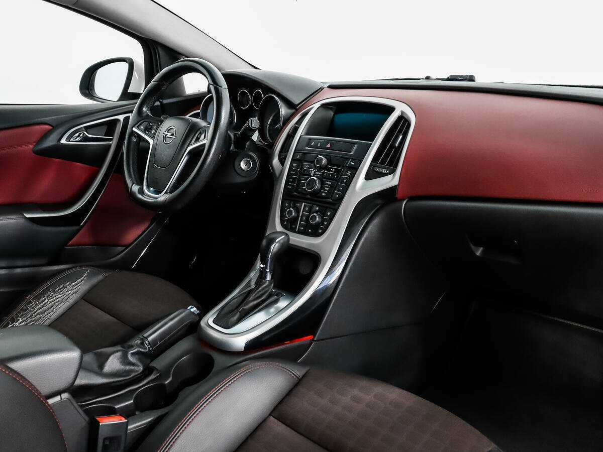 Б/У Опель Астра 2012 года. Фото: #10