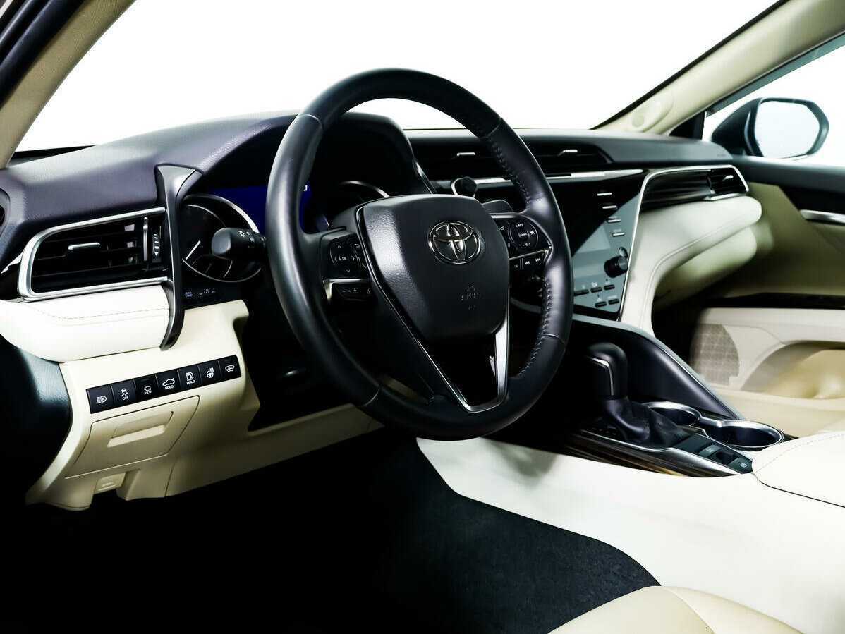 Toyota Camry 2020 года с пробегом. Фото: #12