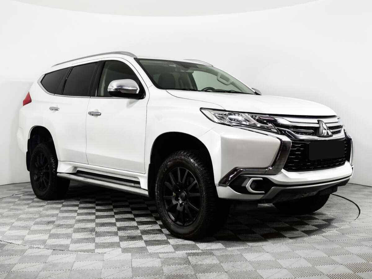Mitsubishi Pajero Sport 2018 года с пробегом. Фото: #2