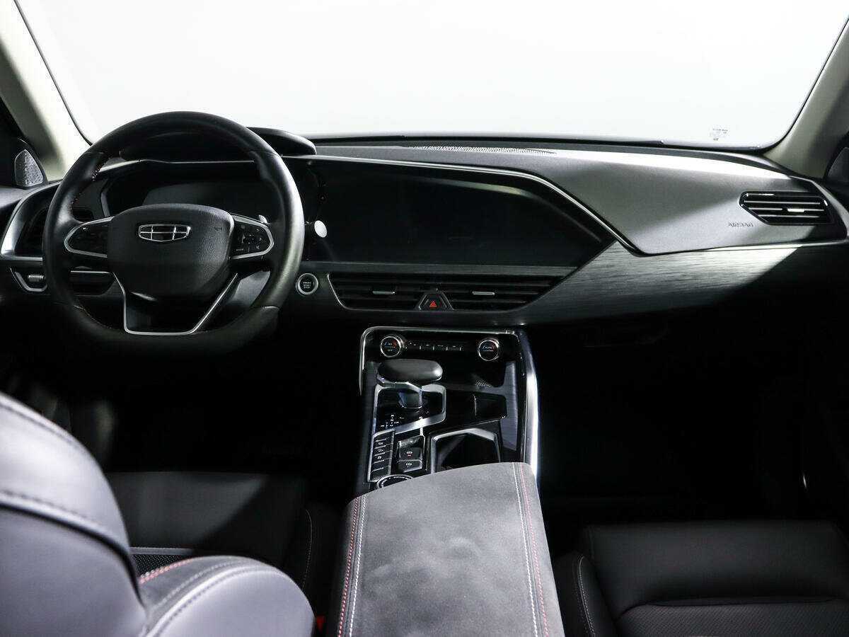 Geely Tugella 2022 года с пробегом. Фото: #9