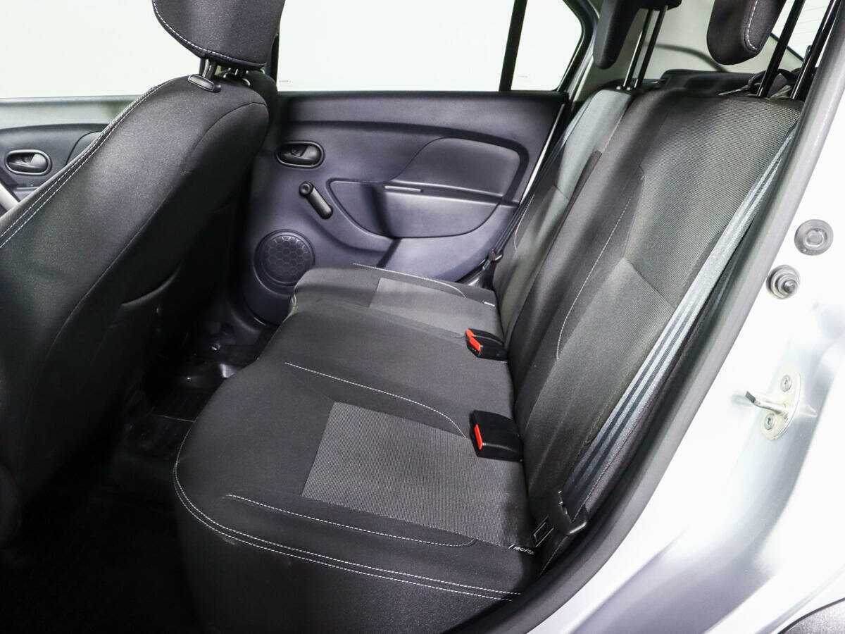 Б/У Рено Логан 2022 года. Фото: #7