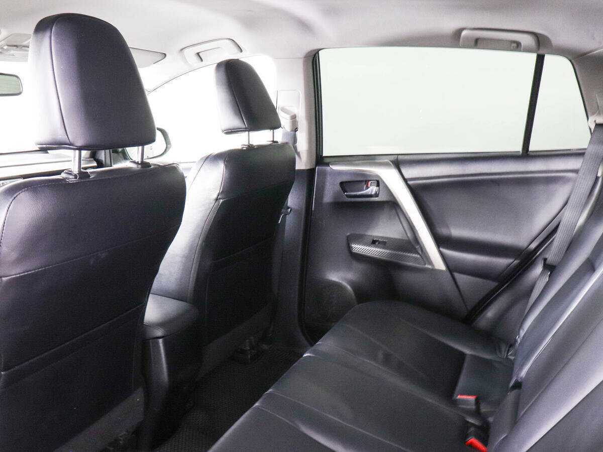 Toyota RAV4 2013 года с пробегом. Фото: #11