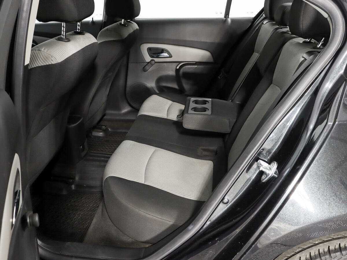 Chevrolet Cruze 2012 года с пробегом. Фото: #9