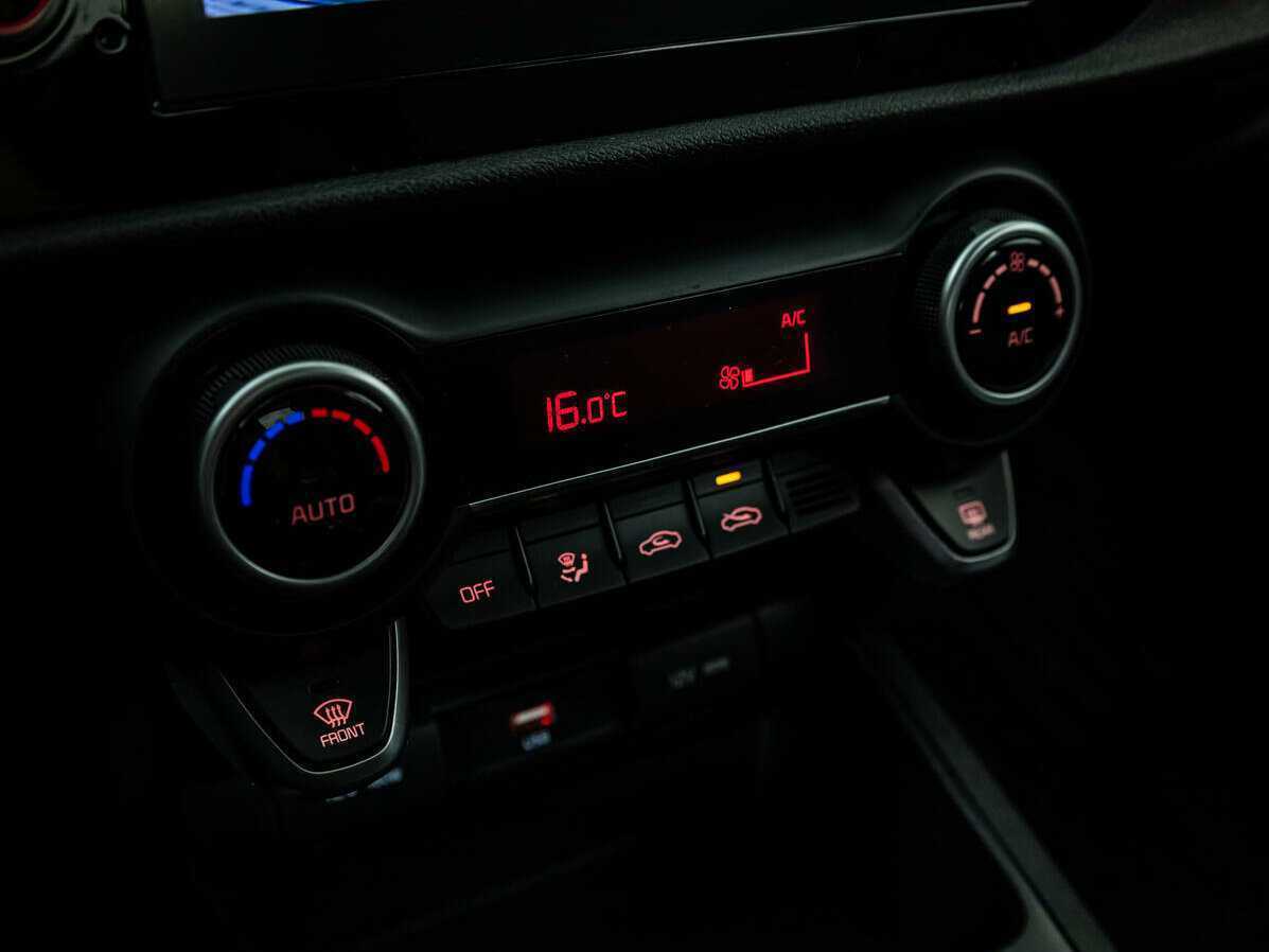 Б/У Киа Рио 2021 года. Фото: #11