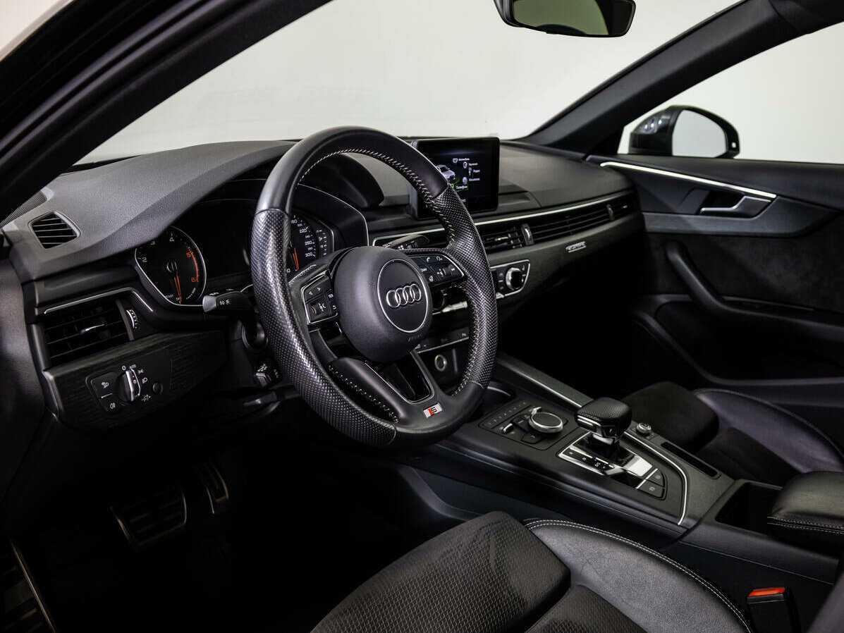 Audi A4 2019 года с пробегом. Фото: #8