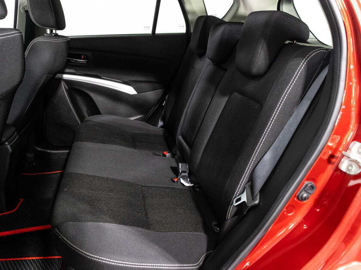 Б/У Сузуки С-Икс4 2021 года. Фото: #9