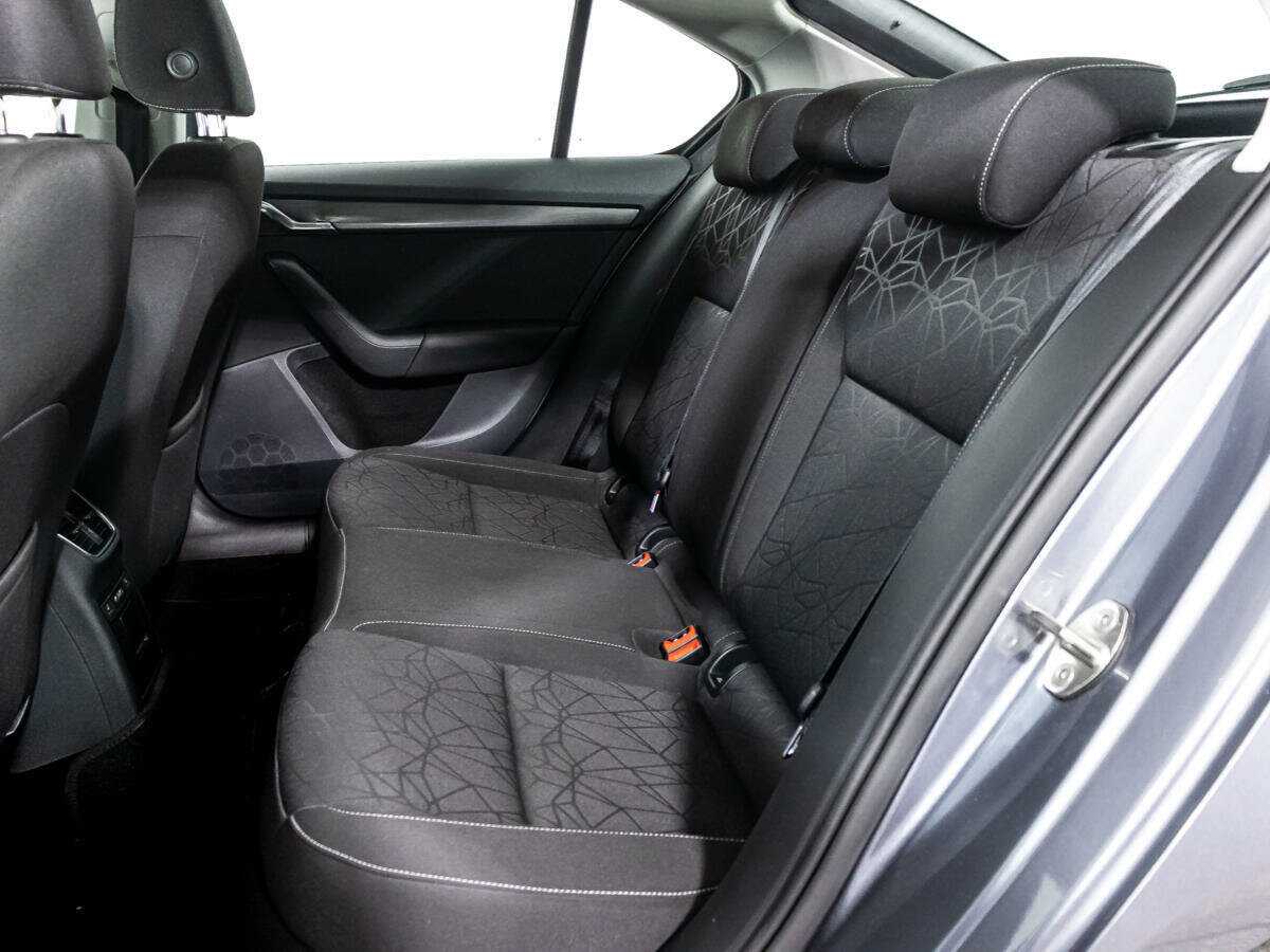 Б/У Шкода Октавия 2019 года. Фото: #10