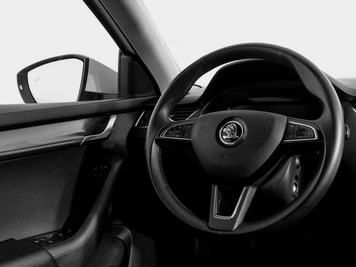 Б/У Шкода Октавия 2019 года. Фото: #14