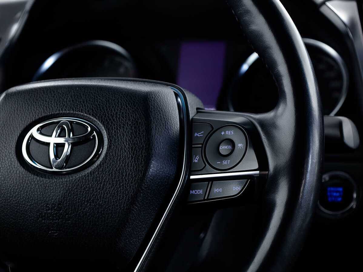 Toyota Camry 2020 года с пробегом. Фото: #9