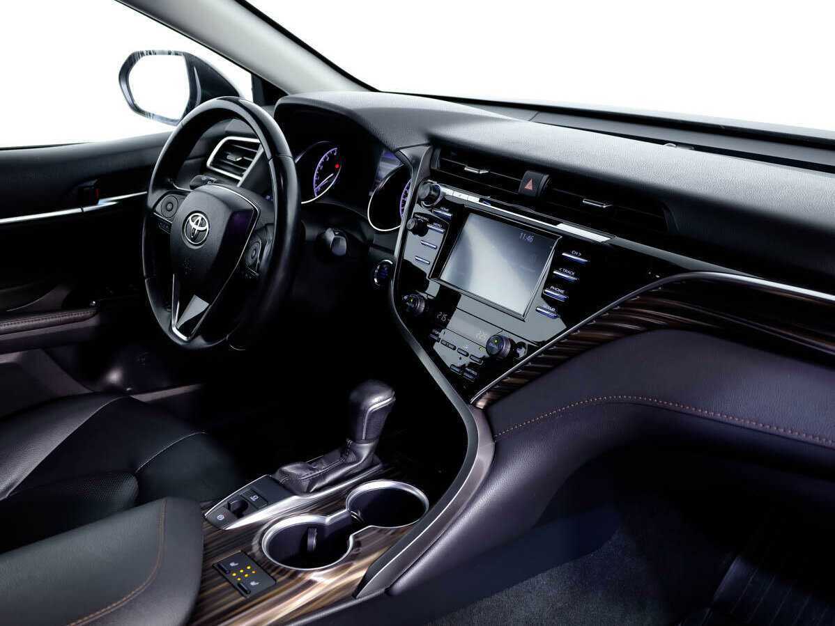 Toyota Camry 2020 года с пробегом. Фото: #15