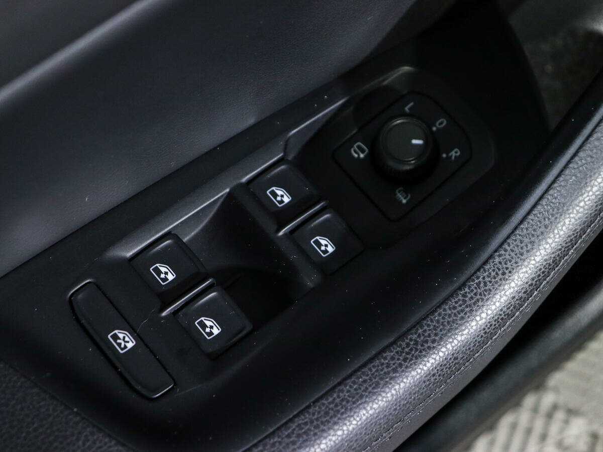 Б/У Фольксваген Пассат 2017 года. Фото: #15