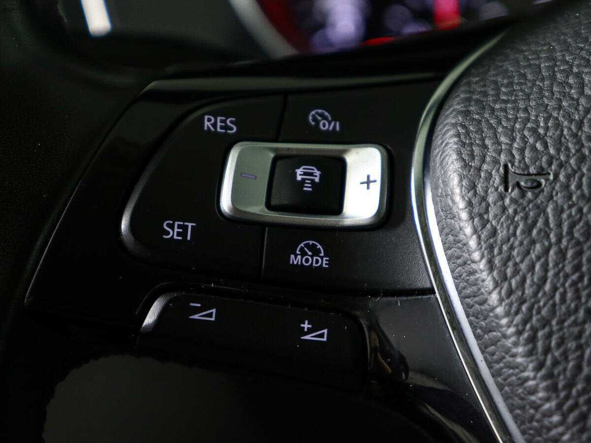 Б/У Фольксваген Пассат 2017 года. Фото: #17