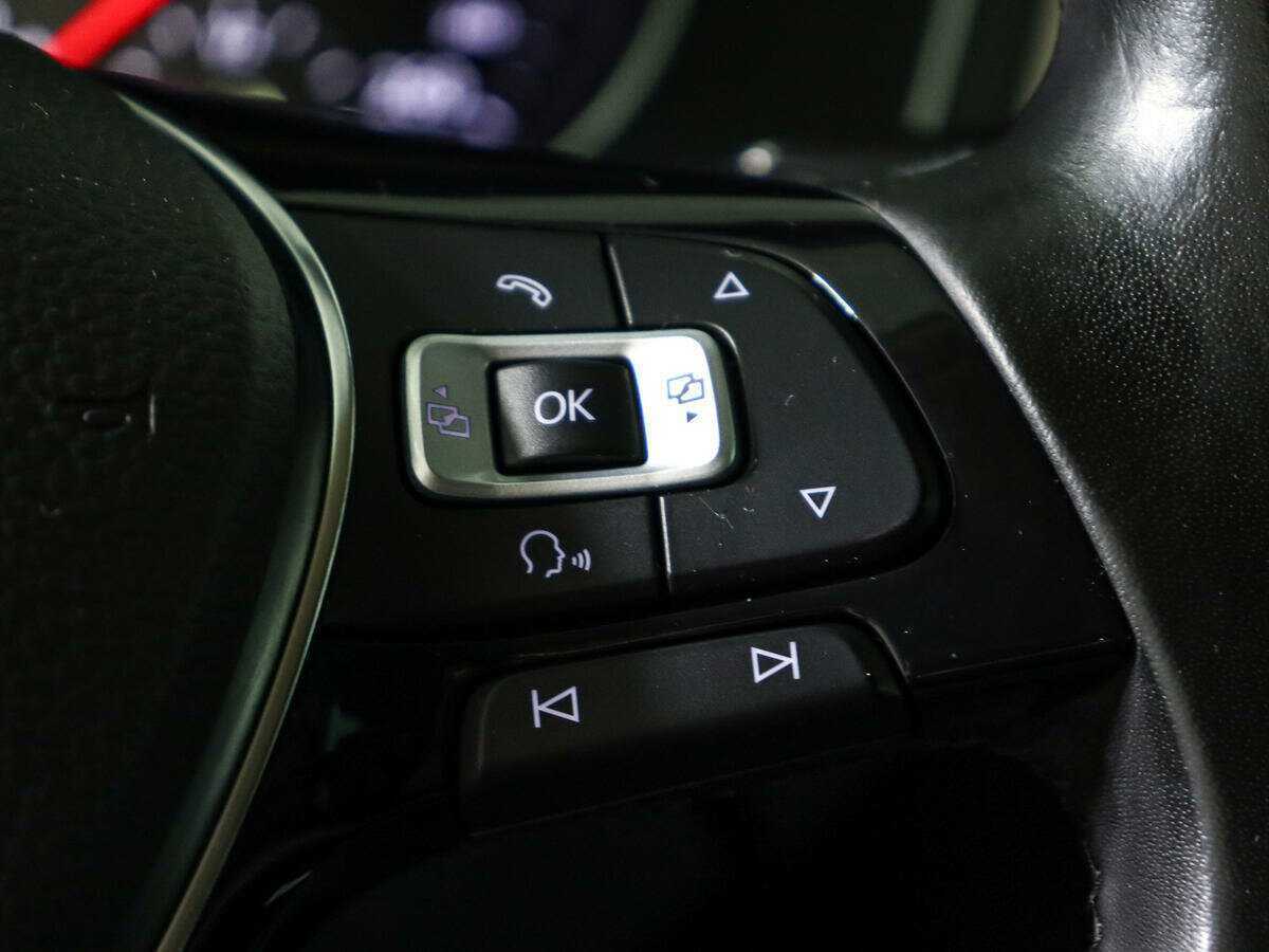 Б/У Фольксваген Пассат 2017 года. Фото: #18