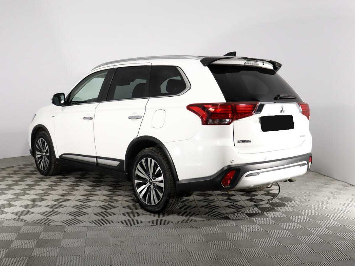 Mitsubishi Outlander 2019 года с пробегом. Фото: #5
