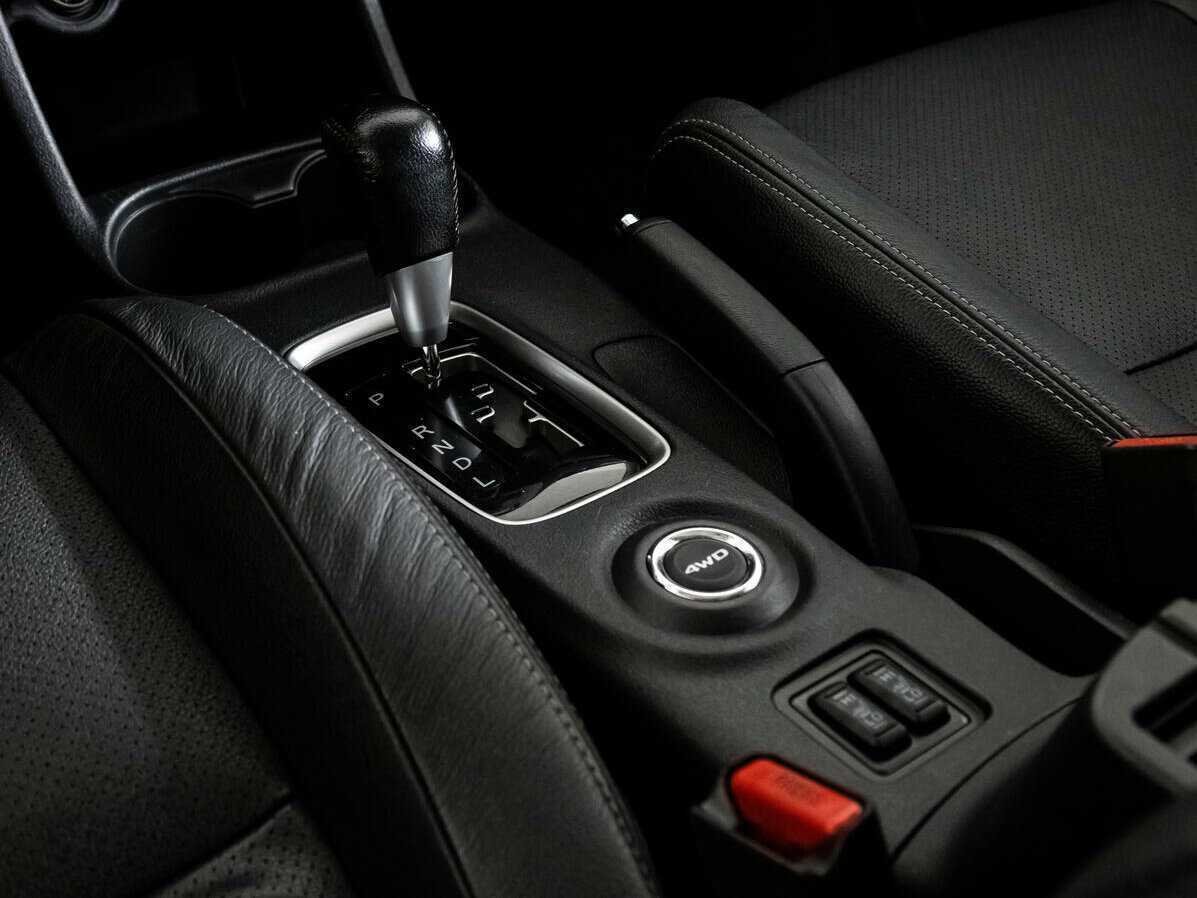 Б/У Митсубиши Оутлэндер 2014 года. Фото: #13