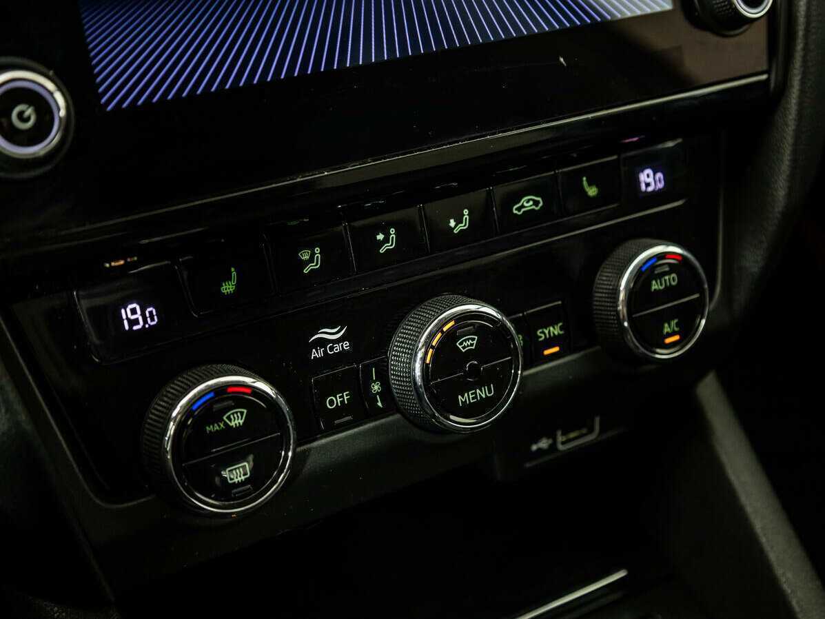 Б/У Шкода Октавия 2017 года. Фото: #15