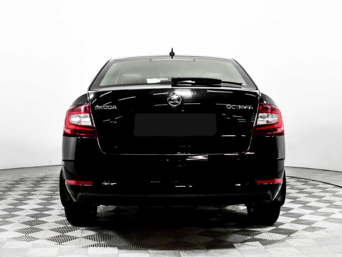 Б/У Шкода Октавия 2019 года. Фото: #4