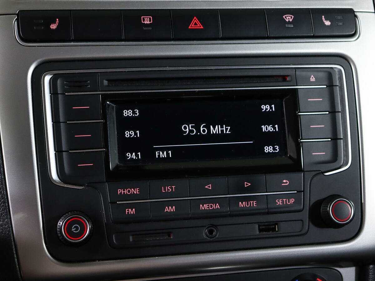 Б/У Фольксваген Поло 2016 года. Фото: #16