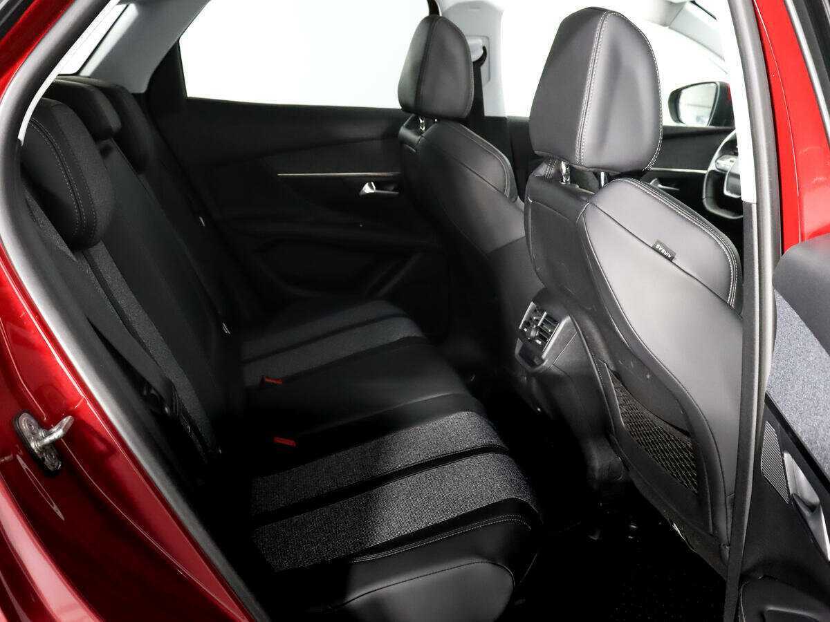 Б/У Пежо 3008 2017 года. Фото: #10