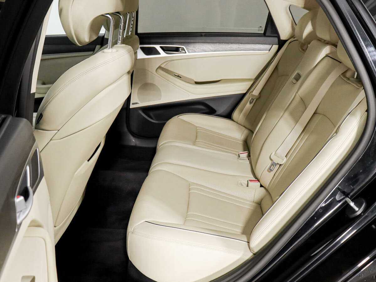 Hyundai Genesis 2015 года с пробегом. Фото: #10