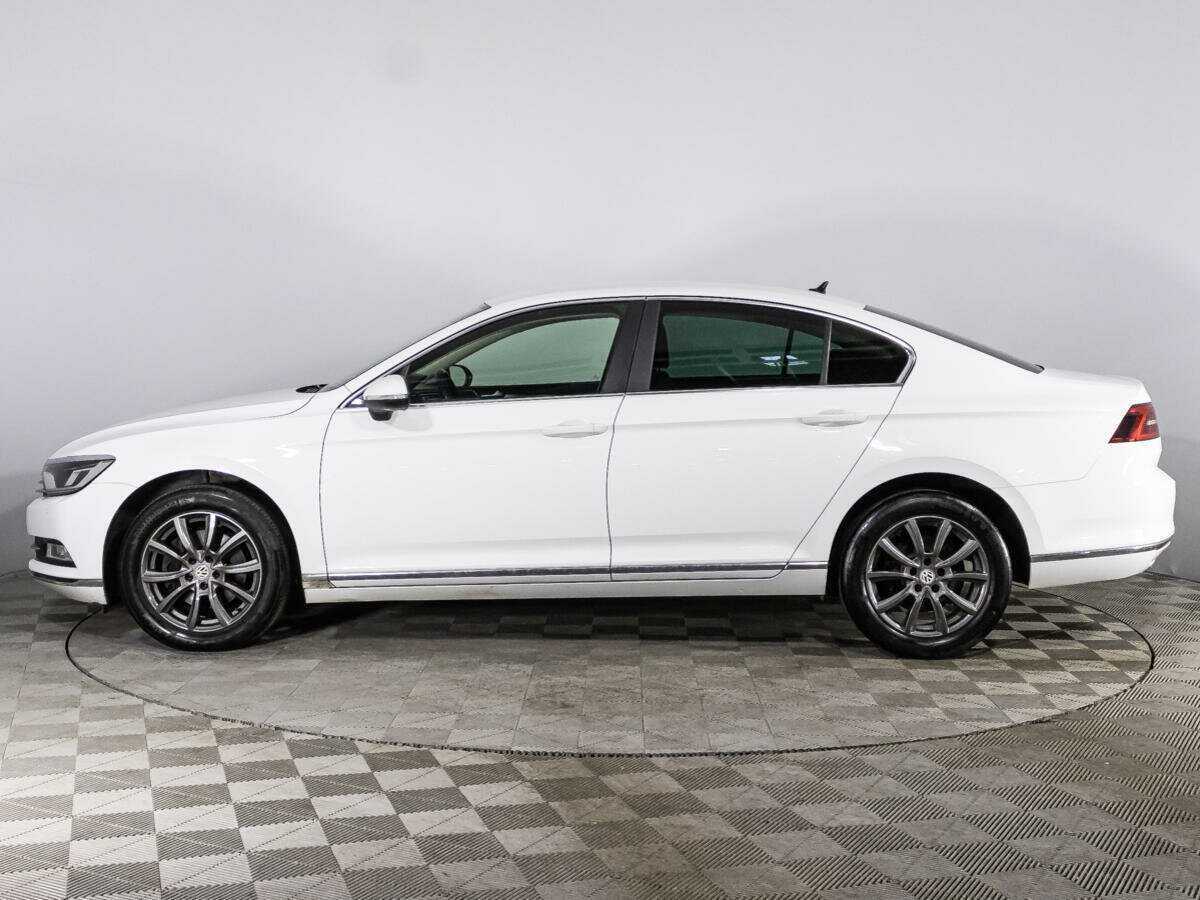 Б/У Фольксваген Пассат 2017 года. Фото: #7