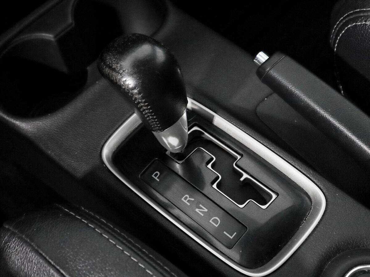 Б/У Митсубиши Оутлэндер 2016 года. Фото: #10