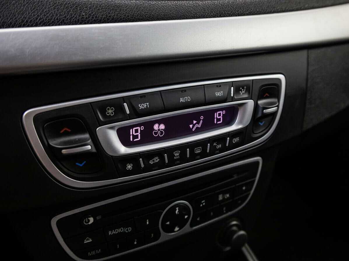 Б/У Рено Меган 2012 года. Фото: #14