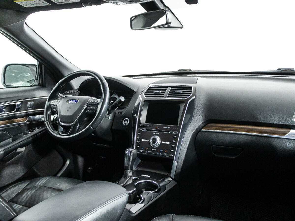 Ford Explorer 2017 года с пробегом. Фото: #8