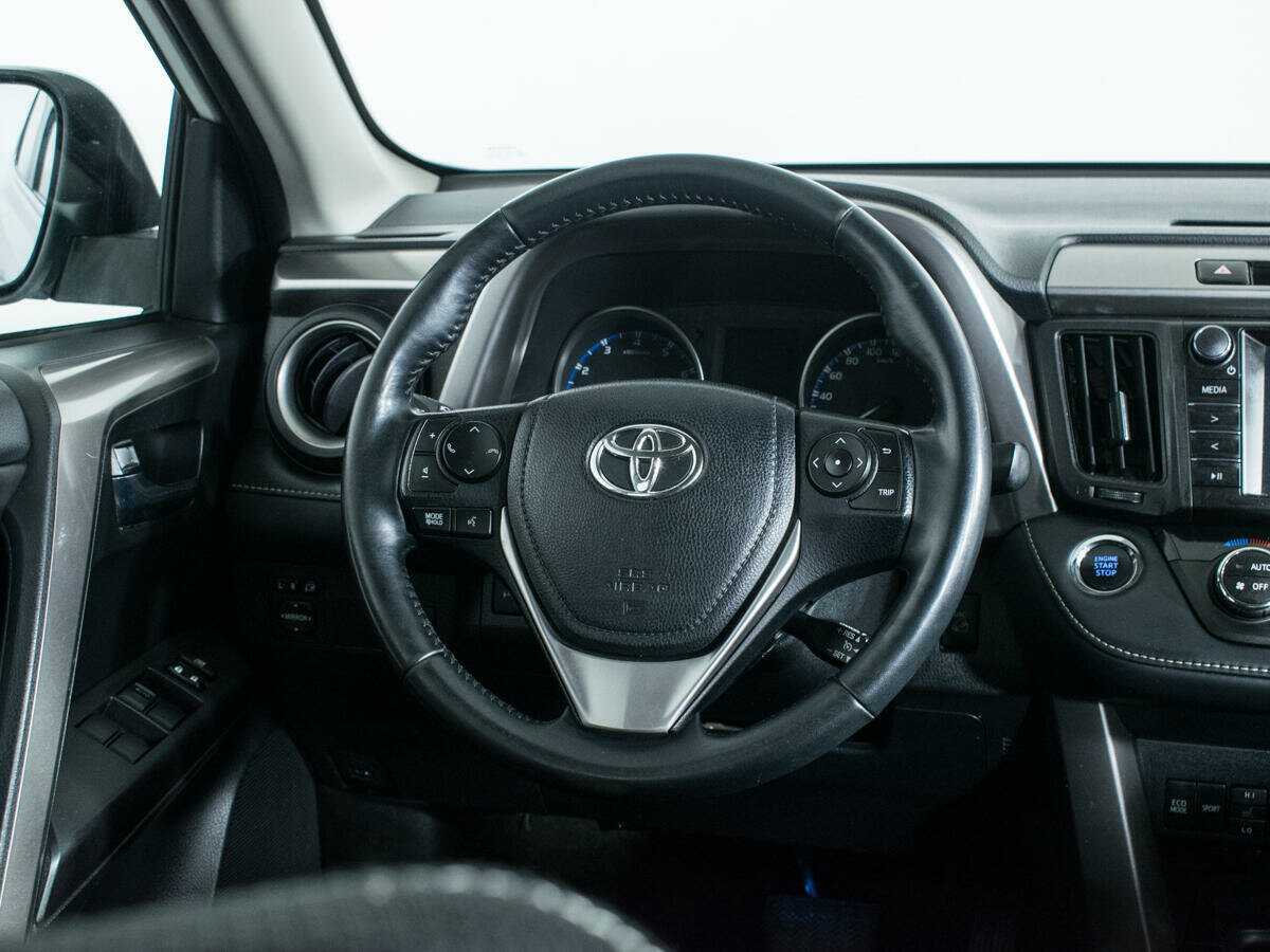 Toyota RAV4 2019 года с пробегом. Фото: #13