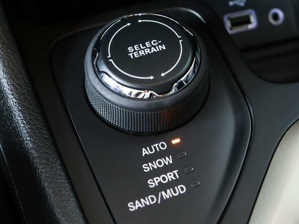 Jeep Cherokee 2014 года с пробегом. Фото: #17