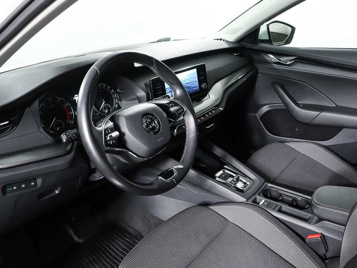 Skoda Octavia 2021 года с пробегом. Фото: #12