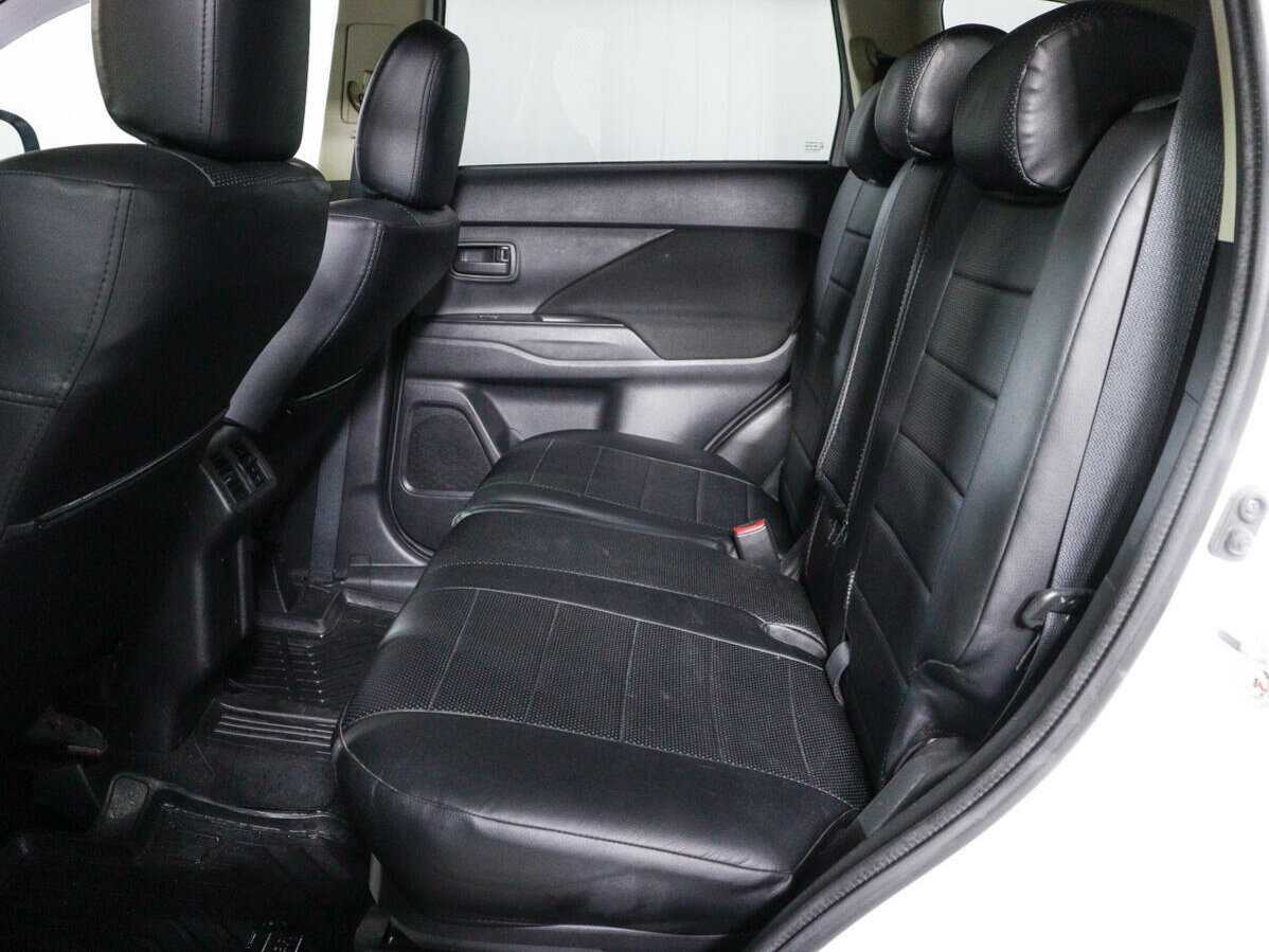 Б/У Митсубиши Оутлэндер 2019 года. Фото: #7