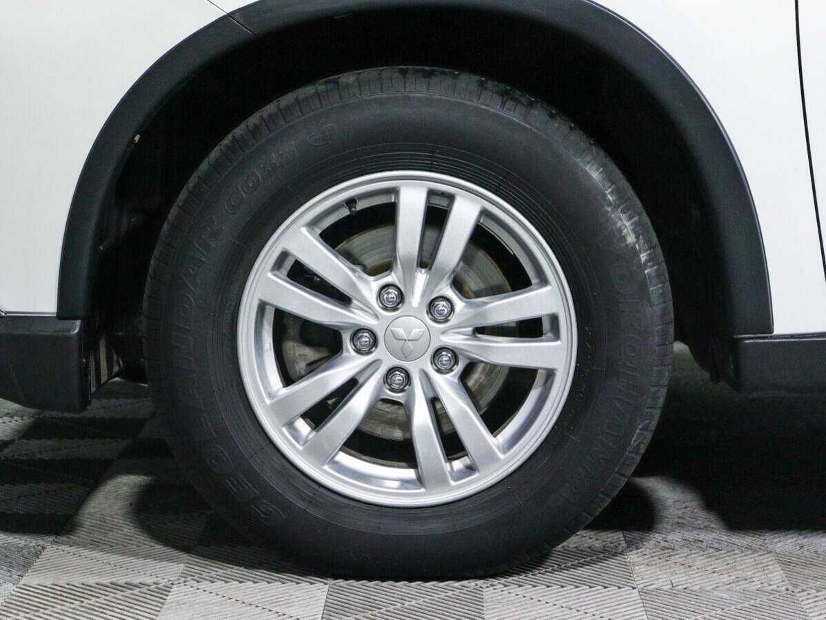 Б/У Митсубиши Оутлэндер 2019 года. Фото: #12