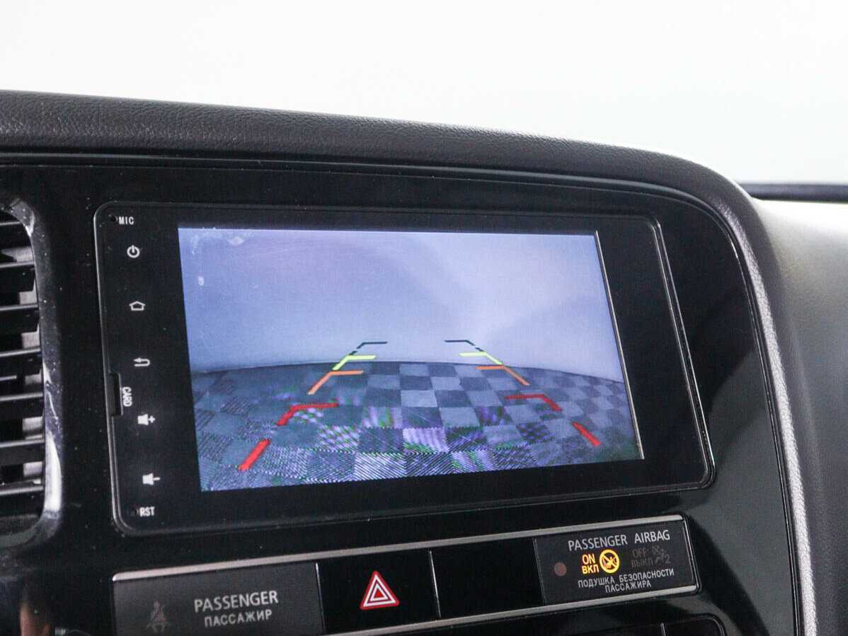 Б/У Митсубиши Оутлэндер 2019 года. Фото: #13