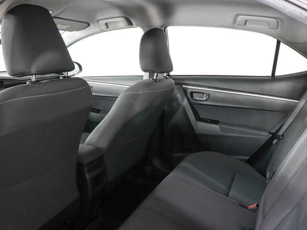 Toyota Corolla 2017 года с пробегом. Фото: #11