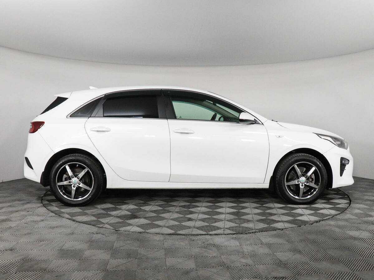 Kia Ceed 2019 года с пробегом. Фото: #2