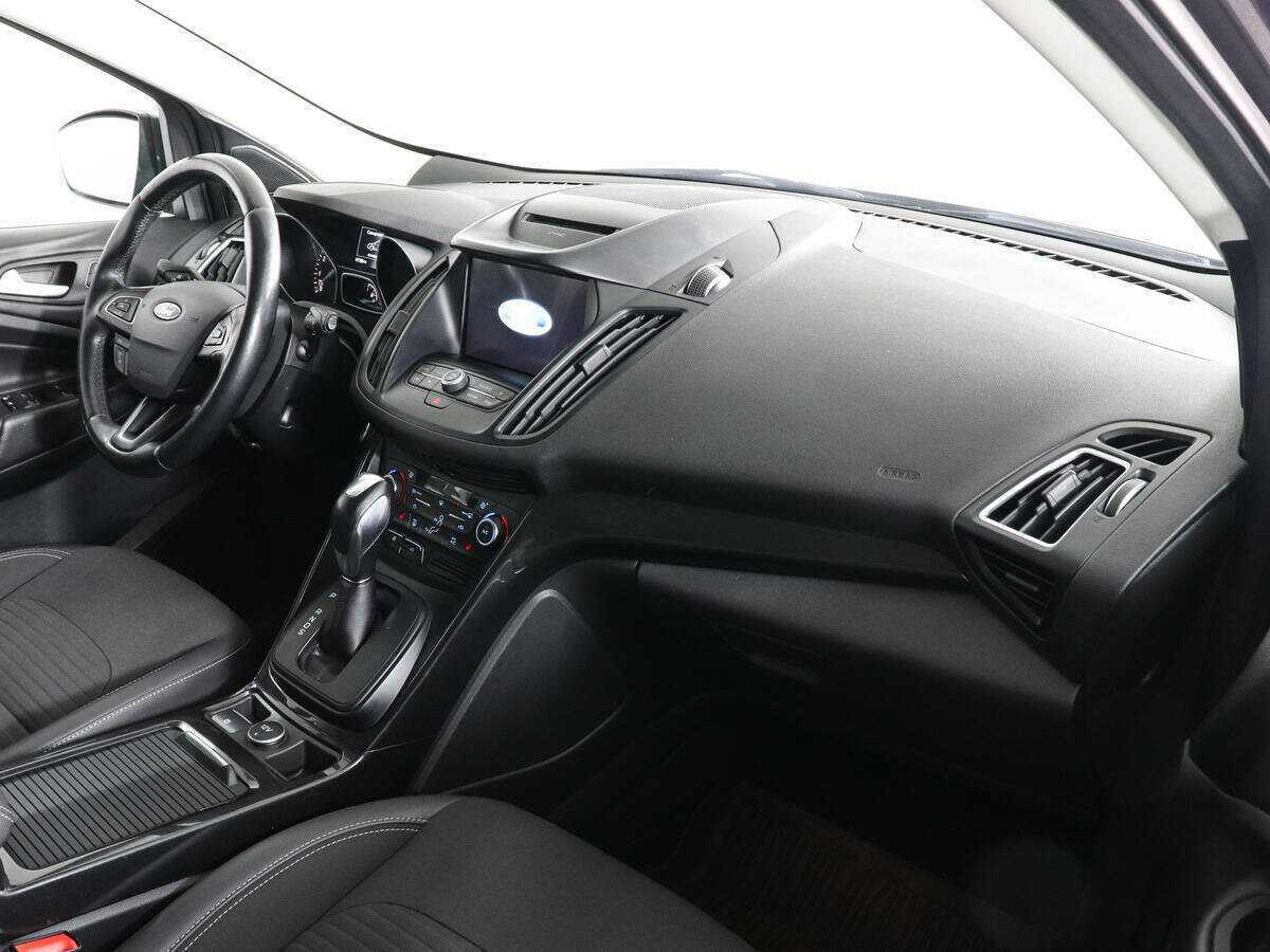 Б/У Форд Куга 2017 года. Фото: #9