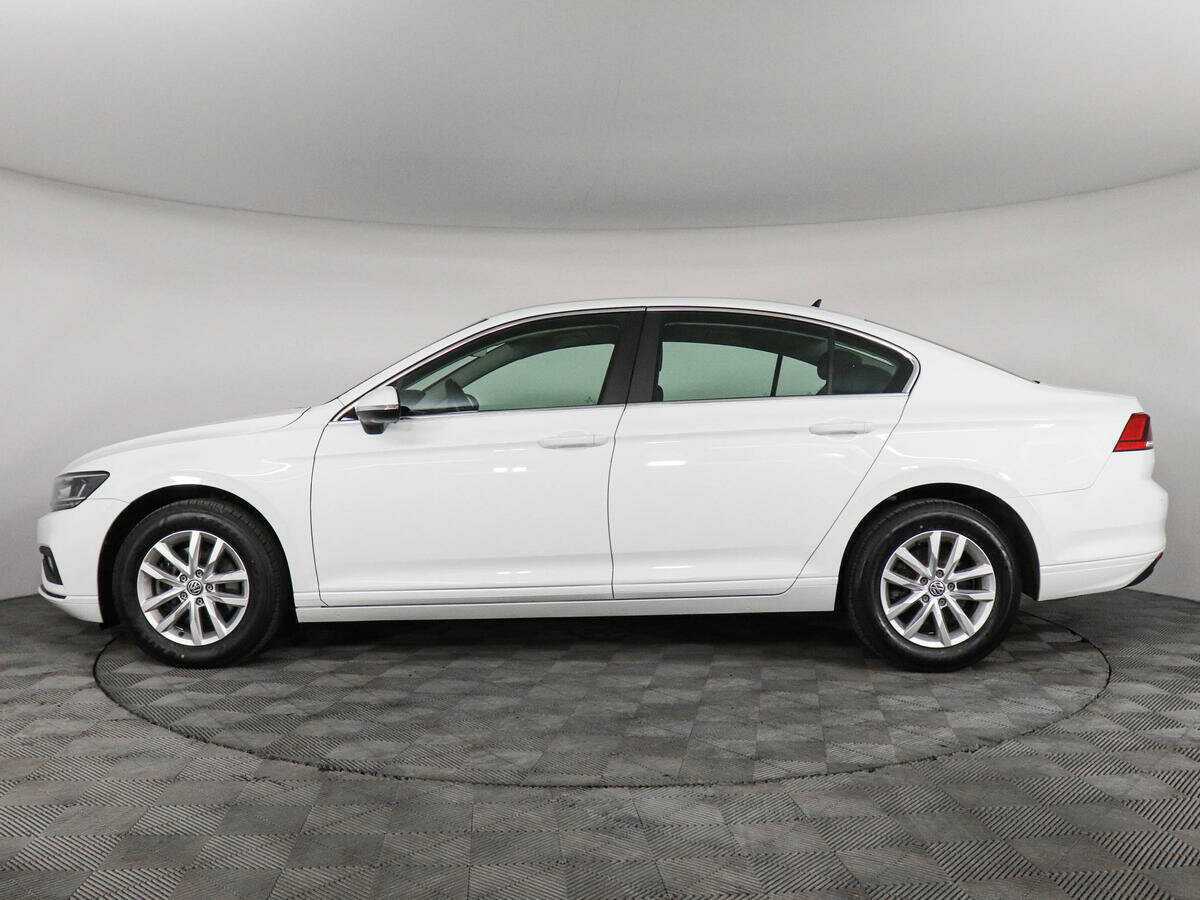 Volkswagen Passat 2020 года с пробегом. Фото: #7