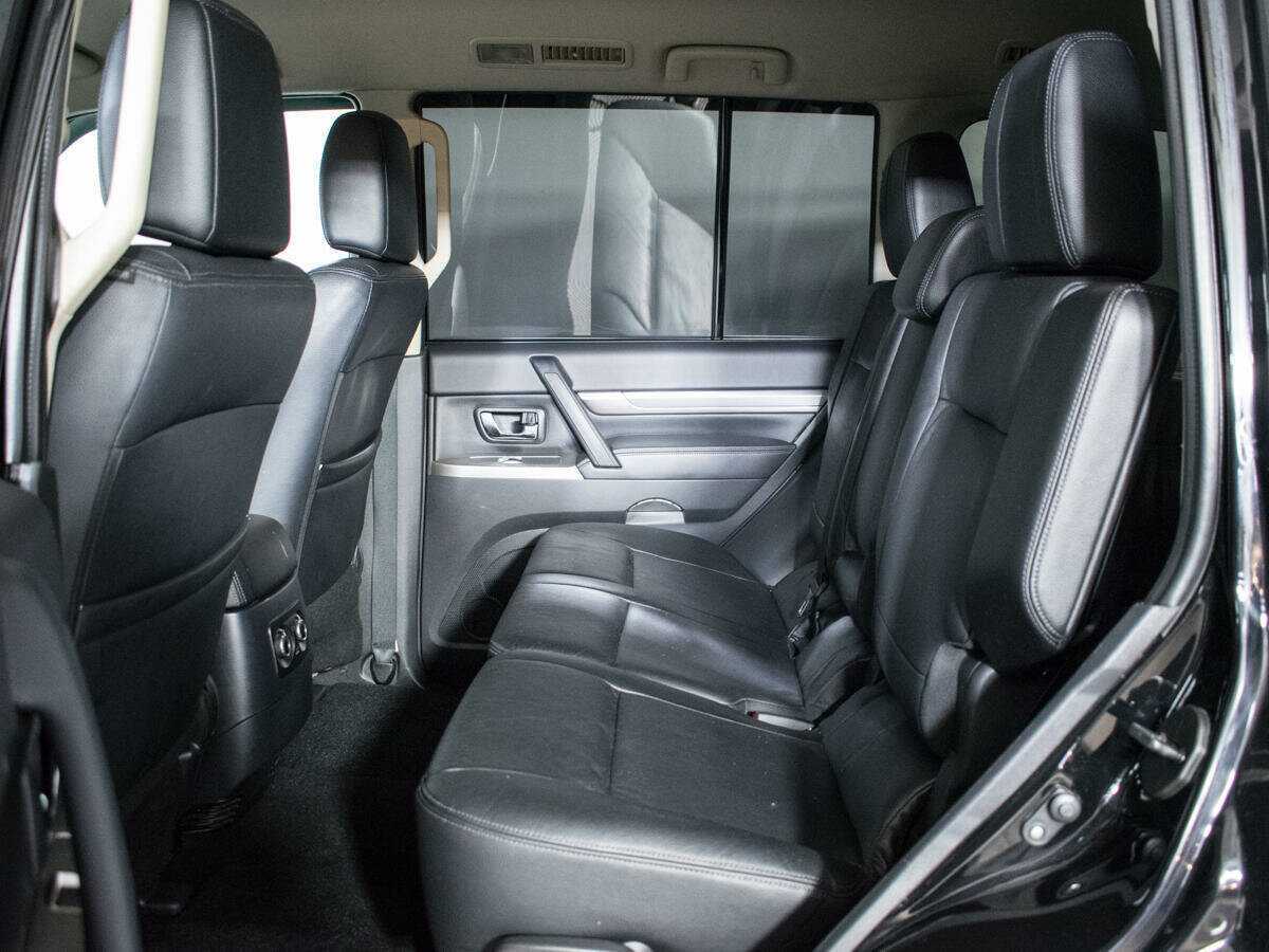 Mitsubishi Pajero 2014 года с пробегом. Фото: #6