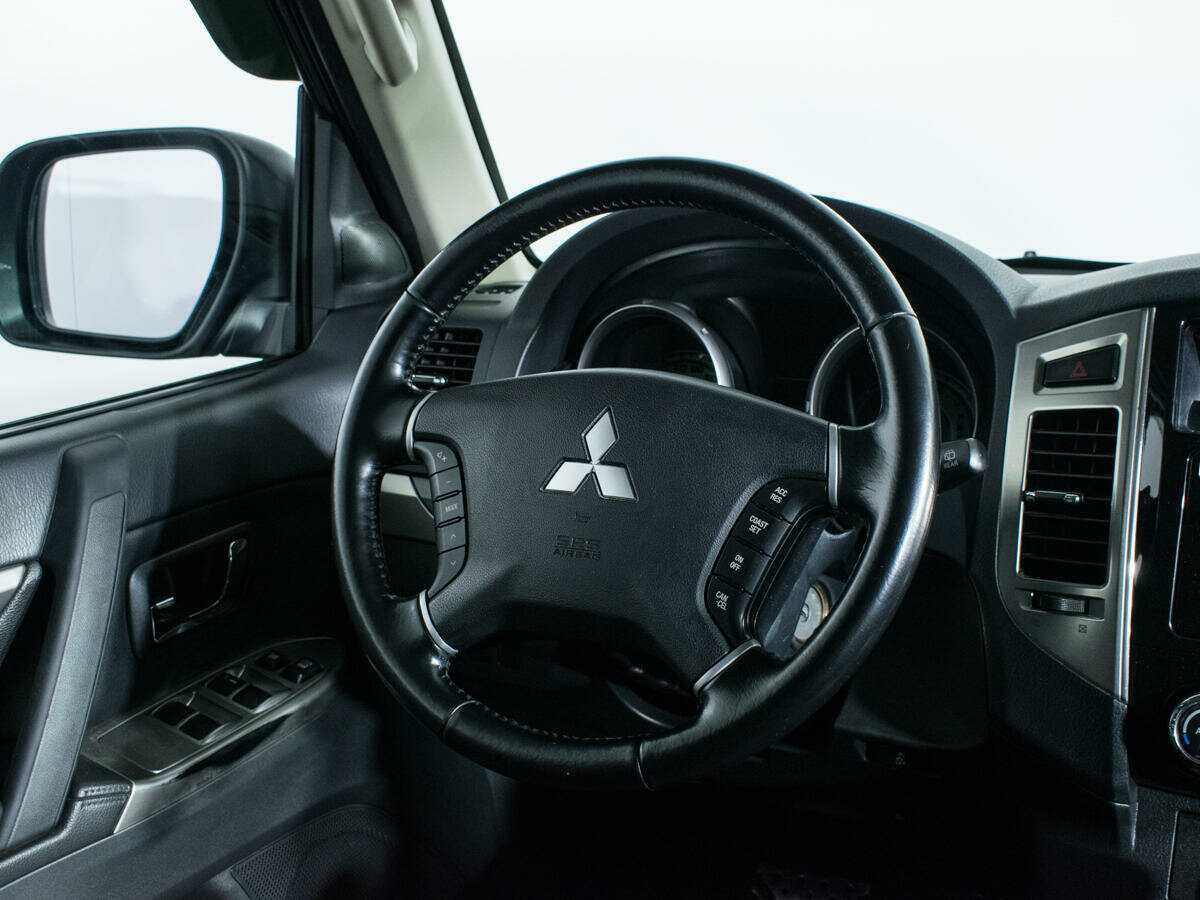 Mitsubishi Pajero 2014 года с пробегом. Фото: #10