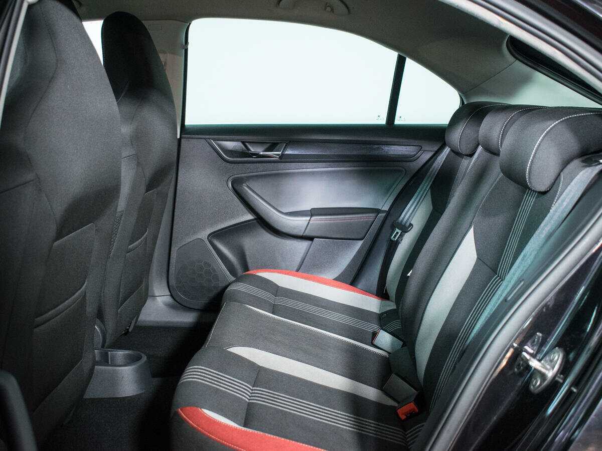 Б/У Шкода Рапид 2018 года. Фото: #9