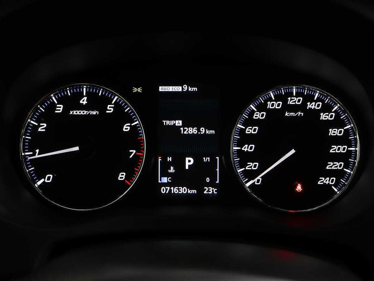 Б/У Митсубиши Оутлэндер 2018 года. Фото: #13