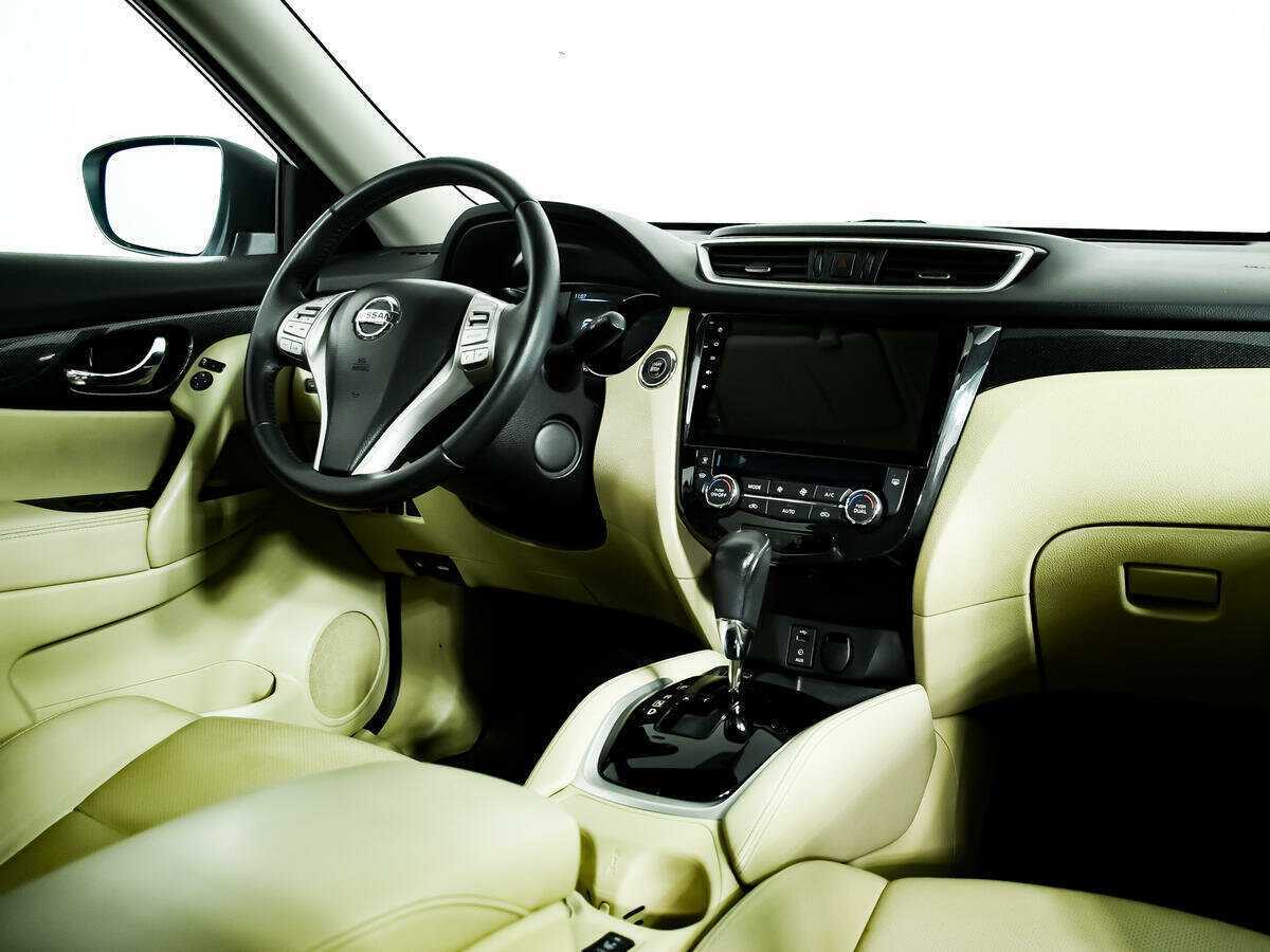 Б/У Ниссан Икс-Трейл 2017 года. Фото: #6