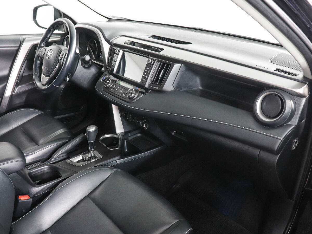 Toyota RAV4 2018 года с пробегом. Фото: #9